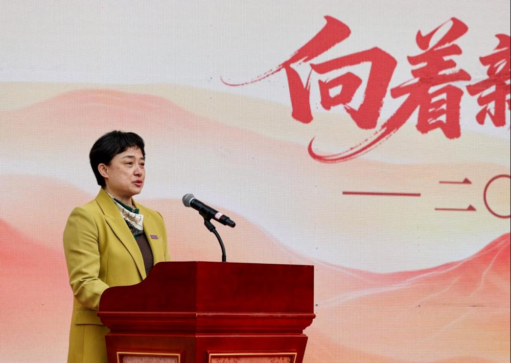 12月8日,E8体育官方网站党委副书记和雪莲在开展仪式上致辞。新华社记者 江文耀 摄